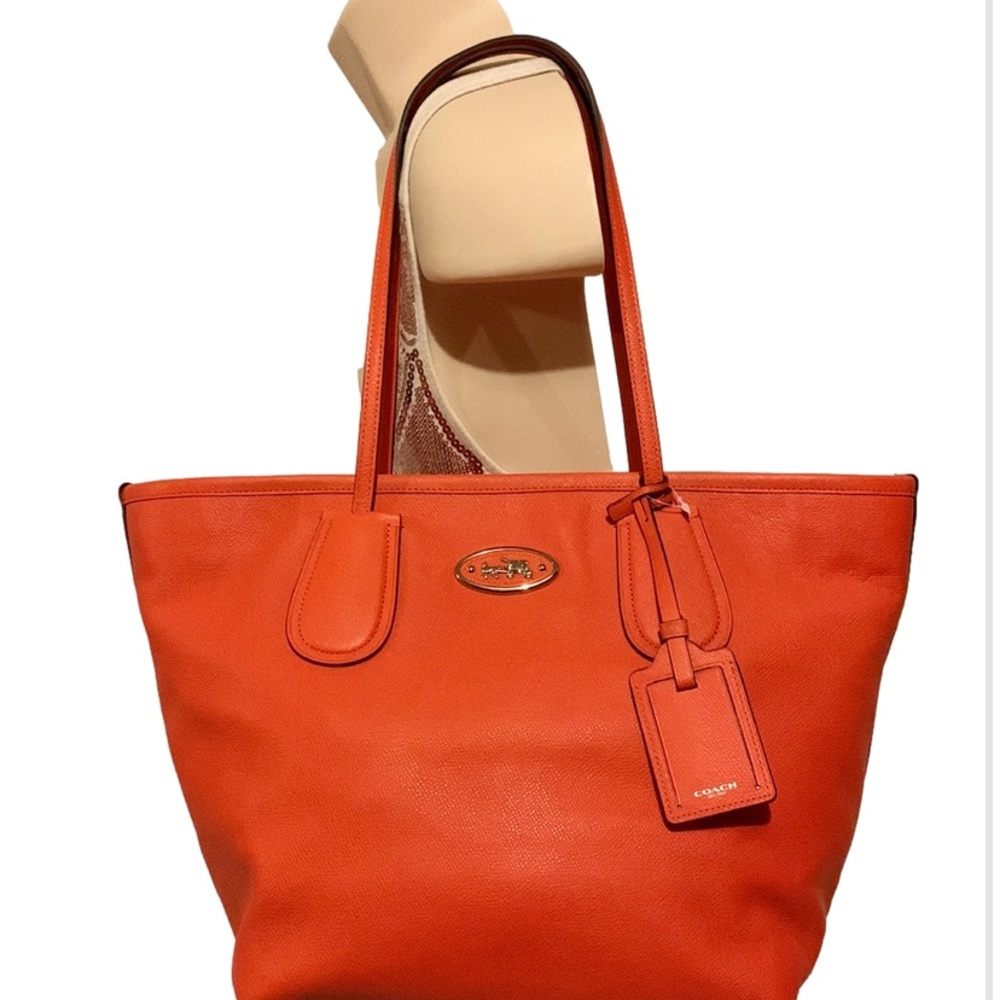 🌻NWOT COACH 33915 🌻 ORANGE TAXI LEATHER TOTE MSRP $350  *** NEW WITHOUT TAG